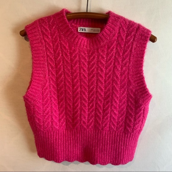Zara Sweaters - ZARA pink cropped knit sweater vest